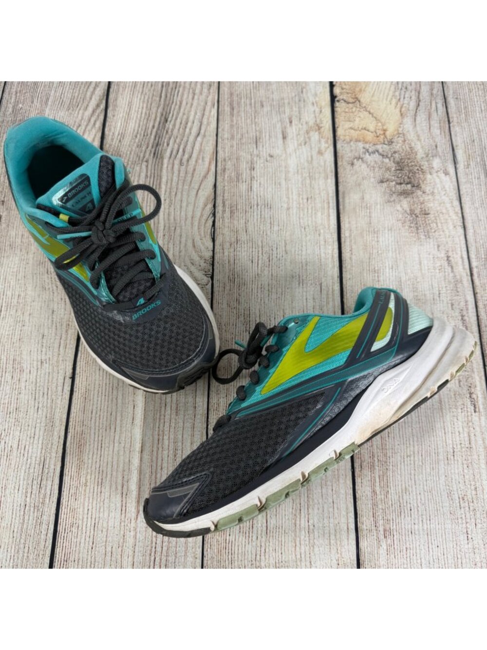 Brooks Launch 4 Womens Running Shoes Gray Blue Metallic Green Colorway Size 8B